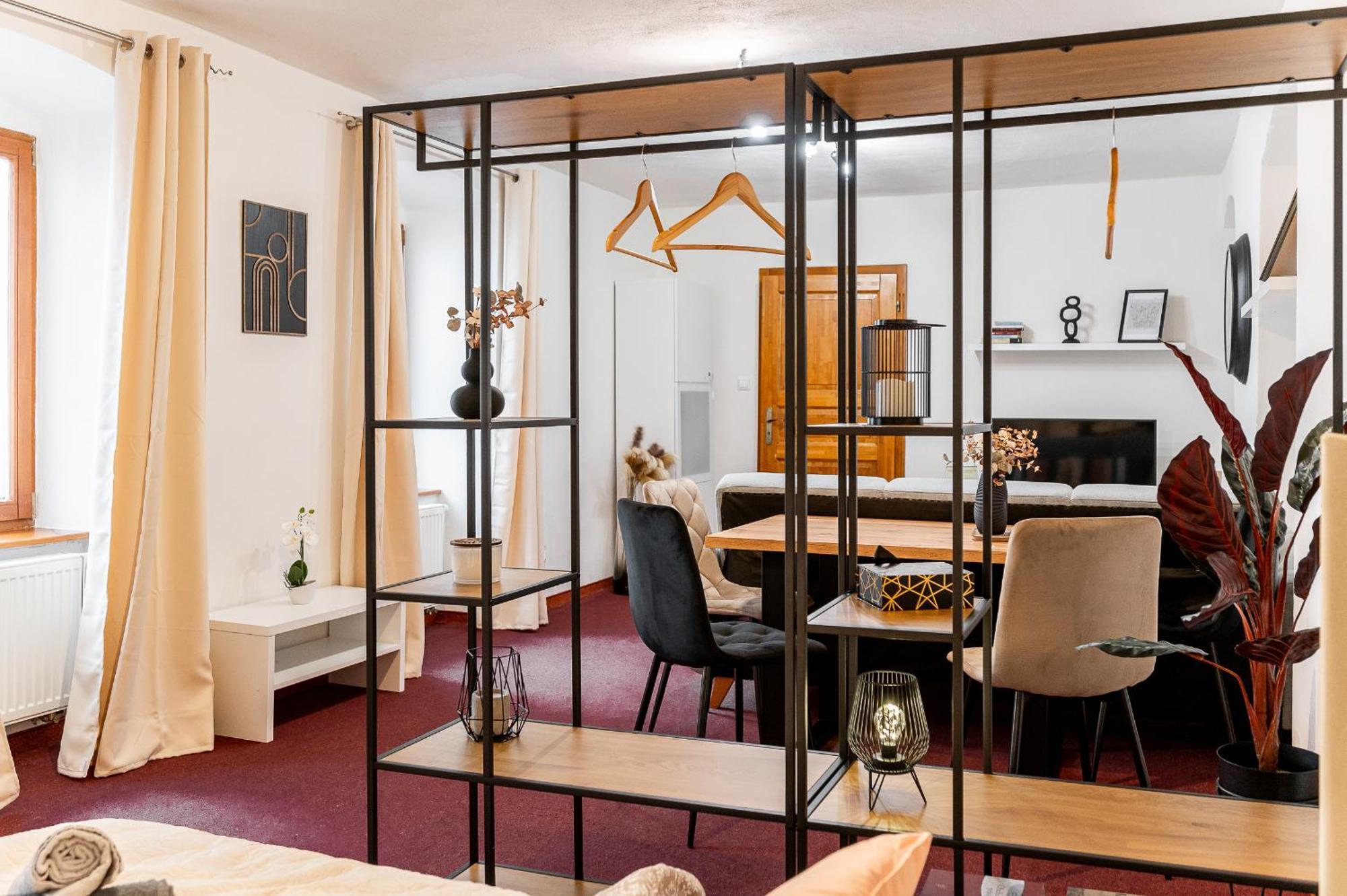 K1 Piatok Sobota Disco Cez Tyzden Tichy Apartman كَشّا المظهر الخارجي الصورة